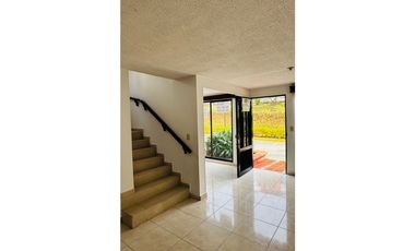 RENTA AMPLIA CASA SEC UNICENTRO