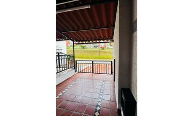 RENTA AMPLIA CASA SEC UNICENTRO