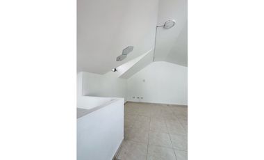 RENTA AMPLIA CASA SEC UNICENTRO