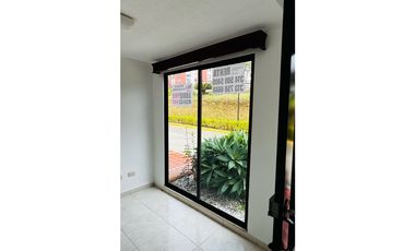 RENTA AMPLIA CASA SEC UNICENTRO