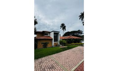 VENTA CASA CAMPESTRE CERRITOS
