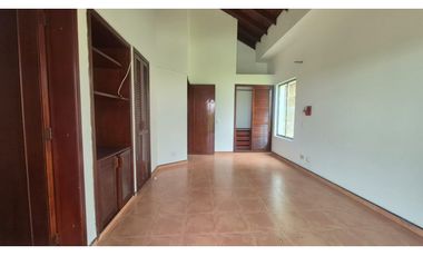 ARRIENDO CASA CAMPESTRE  VIA  ACACIAS