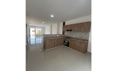 SE VENDE CASA EN ZONA  ORIENTE DE MONTERIA.