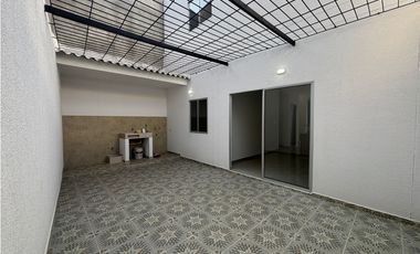 SE VENDE CASA EN ZONA  ORIENTE DE MONTERIA.