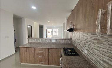 SE VENDE CASA EN ZONA  ORIENTE DE MONTERIA.