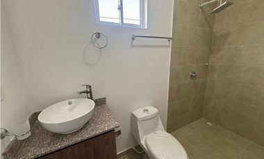 SE VENDE CASA EN ZONA  ORIENTE DE MONTERIA.