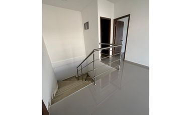 SE VENDE CASA EN ZONA  ORIENTE DE MONTERIA.