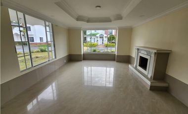 VENTA CASA CAMPESTRE NORTE DE ARMENIA