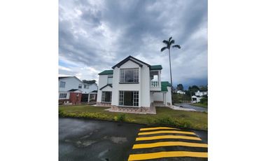 VENTA CASA CAMPESTRE NORTE DE ARMENIA