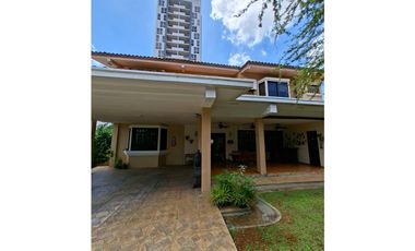 Casa en Venta en Urbanización Herbruger, Bella Vista