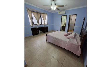Casa en Venta en Urbanización Herbruger, Bella Vista