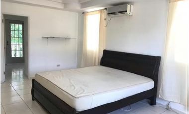 SE VENDE CASA EN URBANIZACIÓN LA LOMA