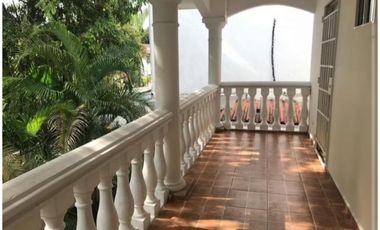 SE VENDE CASA EN URBANIZACIÓN LA LOMA