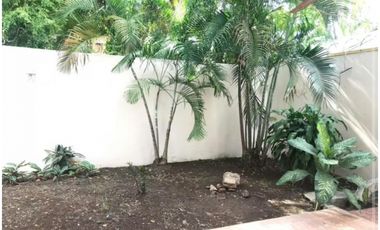 SE VENDE CASA EN URBANIZACIÓN LA LOMA