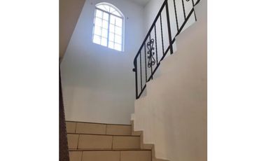 SE VENDE CASA EN URBANIZACIÓN LA LOMA