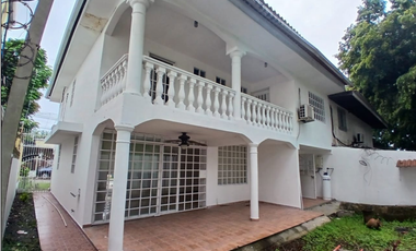 SE VENDE CASA EN URBANIZACIÓN LA LOMA