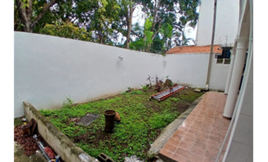 SE VENDE CASA EN URBANIZACIÓN LA LOMA