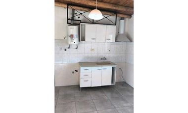Excelente Alquiler depto planta alta calle Yrigoyen sur 552