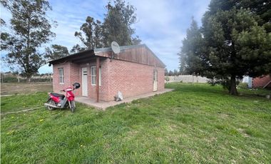 LATORRE PROP. VENDE CASA 3 AMB CON PARQUE EN EL BARRIO PARQUE PEÑA