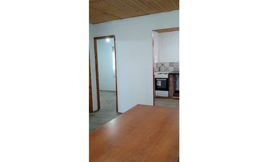 LATORRE PROP. VENDE CASA 3 AMB CON PARQUE EN EL BARRIO PARQUE PEÑA