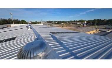Extraordinario galpón de 1200m2 a metros de Ruta 88. A estrenar