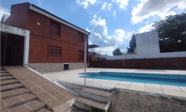 ALQUILER ANUAL CARLOS PAZ CASA CON PISCINA Y 2 DUPLEX