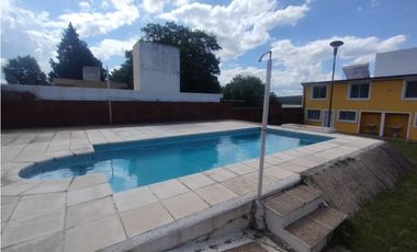 ALQUILER ANUAL CARLOS PAZ CASA CON PISCINA Y 2 DUPLEX