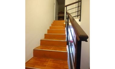 ALQUILER ANUAL CARLOS PAZ CASA CON PISCINA Y 2 DUPLEX