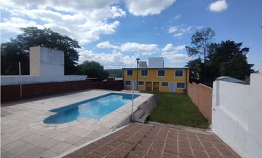 ALQUILER ANUAL CARLOS PAZ CASA CON PISCINA Y 2 DUPLEX