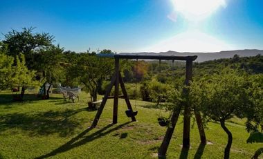 En venta complejo de cabañas mas casa, Icho Cruz