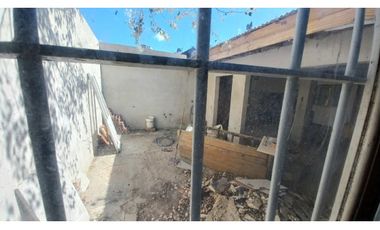 Casa de 80 m² sobre Lote de 120.50 m². Cel. 223542----