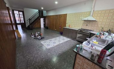 Casa en alquiler en Haedo Centro Sur