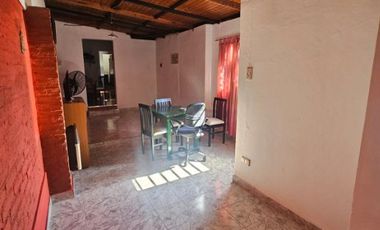 Departamento Tipo Casa en venta en Remedios de Escalada Este