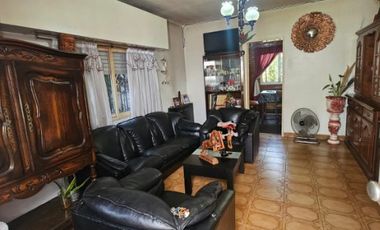 Departamento Tipo Casa en venta en Remedios de Escalada Este