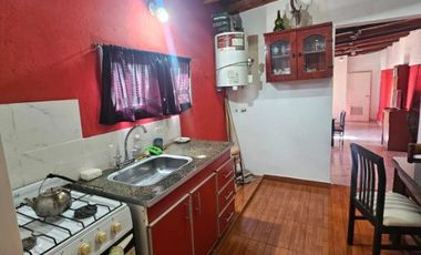 Departamento Tipo Casa en venta en Remedios de Escalada Este
