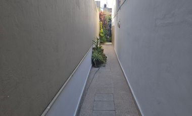 Departamento Tipo Casa en venta en Remedios de Escalada Este