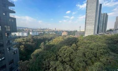 En Venta Departamento con Terraza en Vista Real. Interlomas