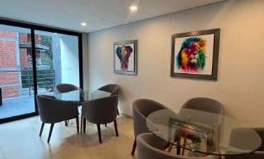 En Venta Departamento con Terraza en Vista Real. Interlomas