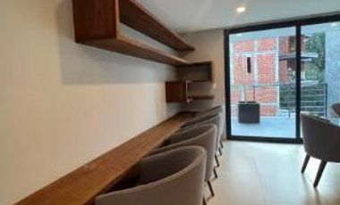 En Venta Departamento con Terraza en Vista Real. Interlomas