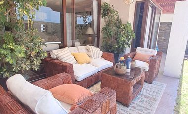 VENTA HERMOSA E ILUMINADA CASA COSTA LAGUNA