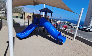 VENTA HERMOSA E ILUMINADA CASA COSTA LAGUNA