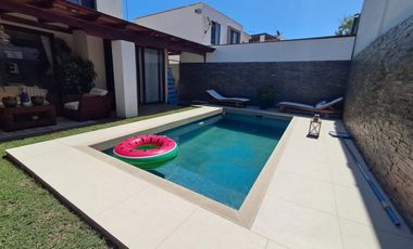 VENTA HERMOSA E ILUMINADA CASA COSTA LAGUNA