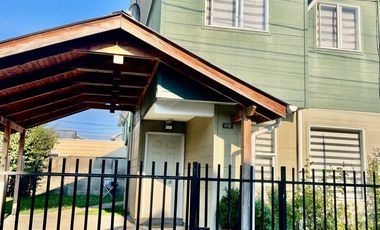 ARRIENDA LUMINOSA CASA DE 3D 2 B EN PRADERAS DE LABRANZA