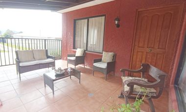 CRISOL VENDE HERMOSA CASA, AMPLIA, CENTRAL EN QUILPUE