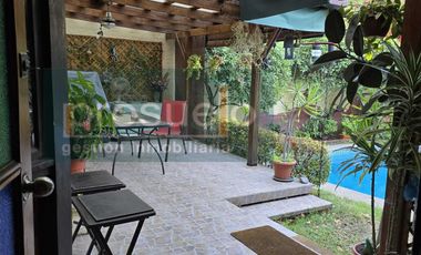 ACOGEDORA  CASA DE 1 PISO EN MIRAFLORES EXCELENTE UBICACIÓN