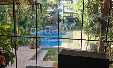 ACOGEDORA  CASA DE 1 PISO EN MIRAFLORES EXCELENTE UBICACIÓN