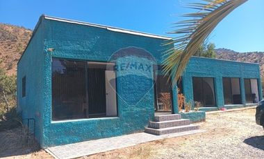 Casa en 10.000m. 2D y 2B Cuyuncaví. Curacaví