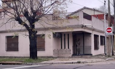 Casa 3 ambientes con terraza