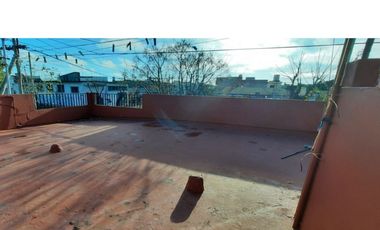 Casa 3 ambientes con terraza