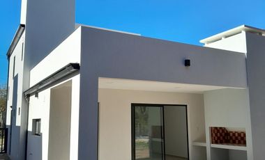 Venta Casa 2 Dormitorios en Santa Teresita, Partido de La Costa.